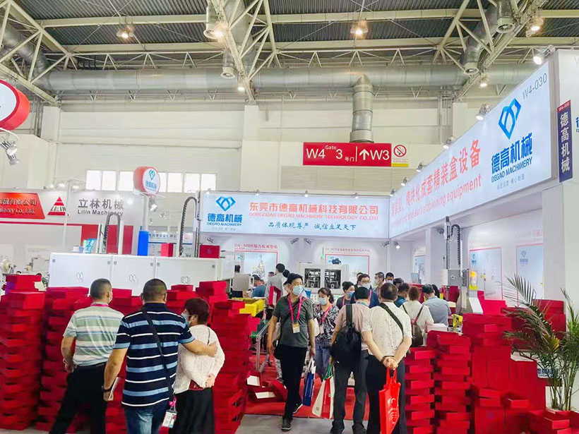 德高機(jī)械展會(huì)現(xiàn)場(chǎng)，在北京國(guó)際展覽中心舉辦